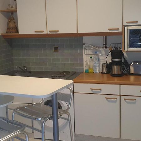 Joli Et Spacieux Studio Avec Garage Au Bord De Mer Fréjus Exterior foto